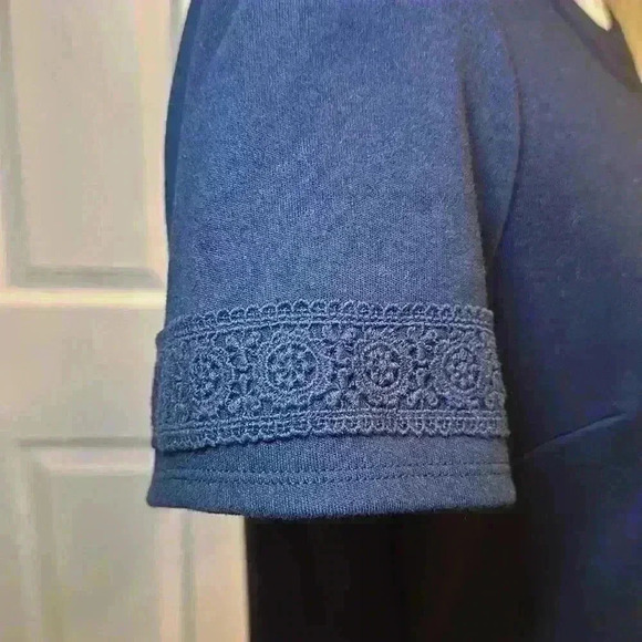 Talbots Short Sleeve Navy Dress. Calf Length. 100% Cotton. Women’s Size Small - Picture 4 of 9